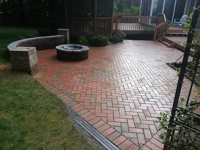 Brick patio with fire pit area